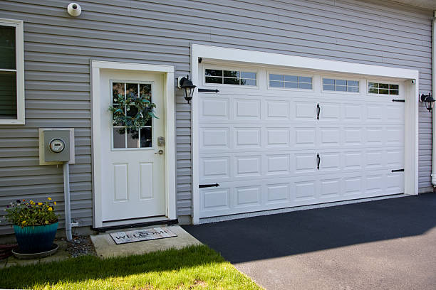 24/7 Emergency Garage Door Panel Replacement experts in Lunenburg County County, VA